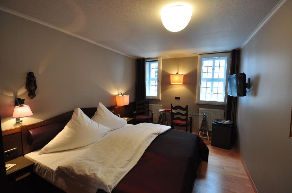 Hotel Schmuckkaestchen Мільтенберг Номер фото